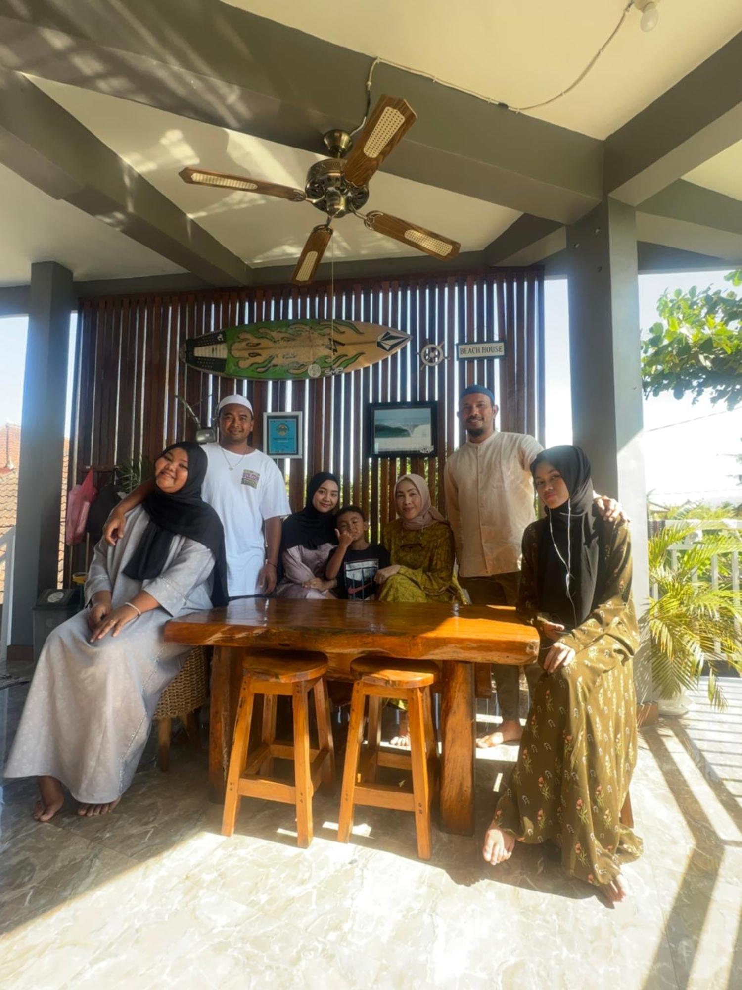 Medewi Secret Surfcamp Hotel Pulukan Exterior foto